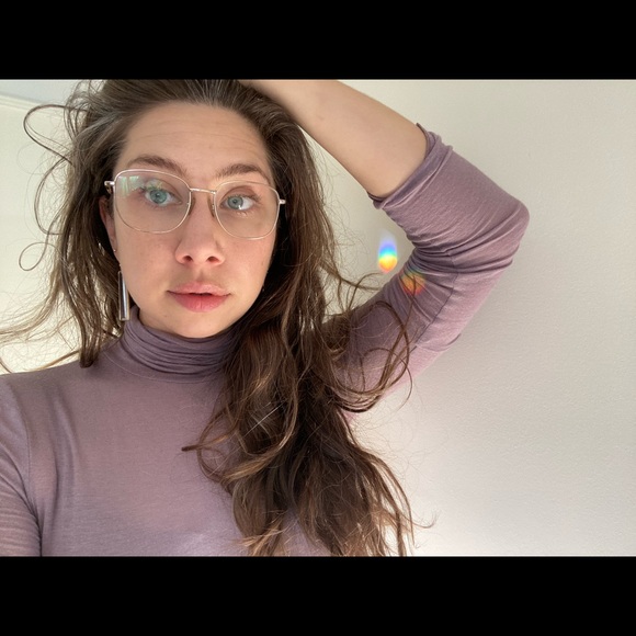 Meet your Posher, Gigi - Picture 2 of 6